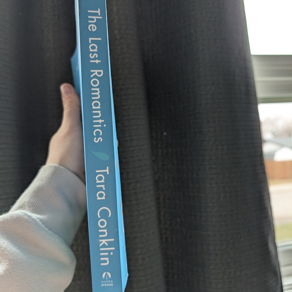 2/$10 The Last Romantics by Tara Conklin - Blue Cover - Picture 2 of 2